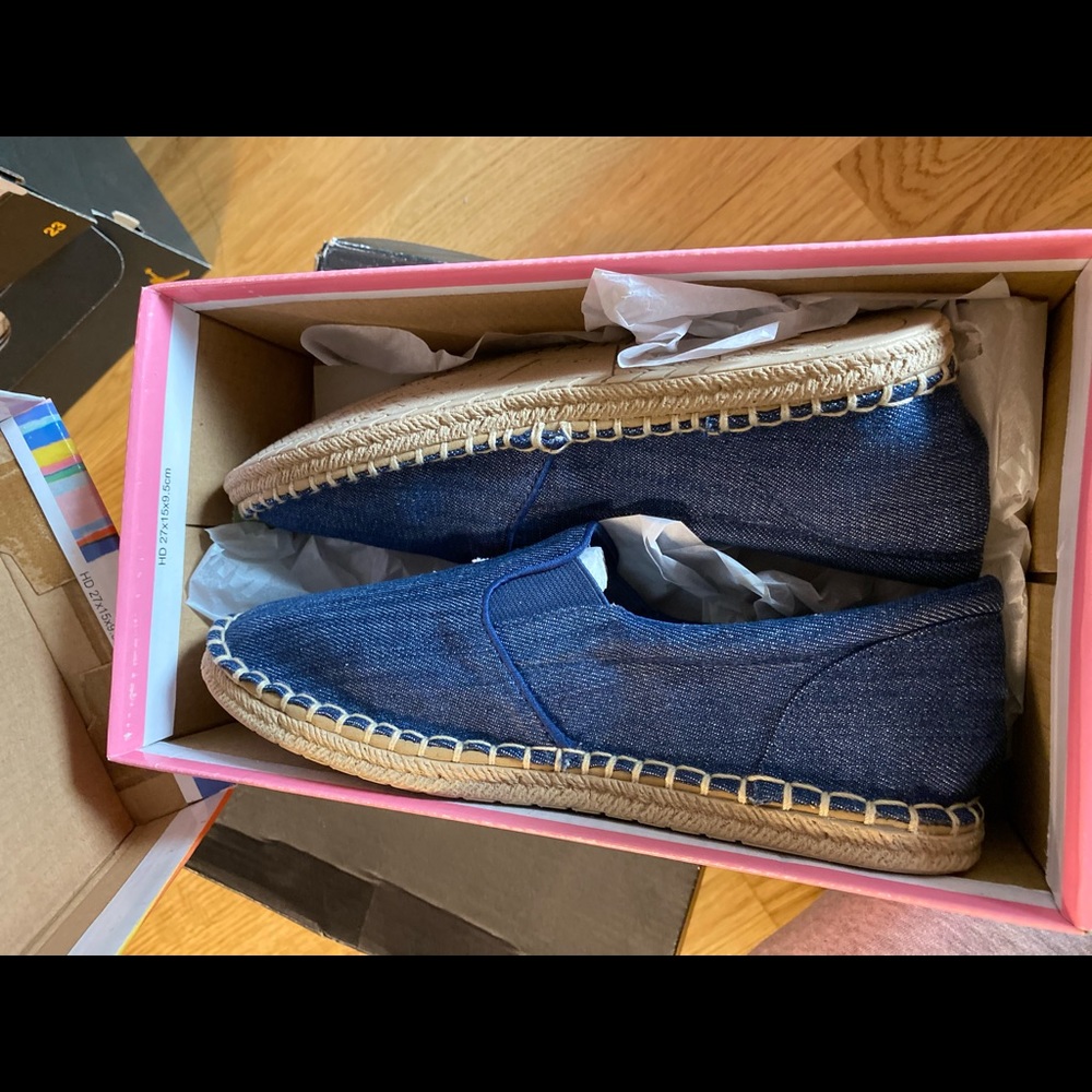Sandle - Picture 3 of 3